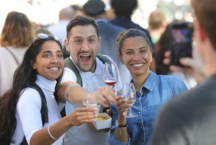 Montmartre Grape Harvest Wine Festival © Mark Anning photo 2022