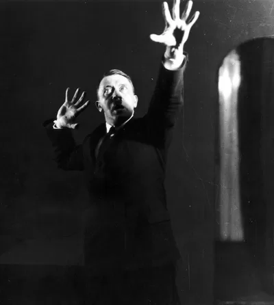 Hitler public speaking, Heinrich Hoffman