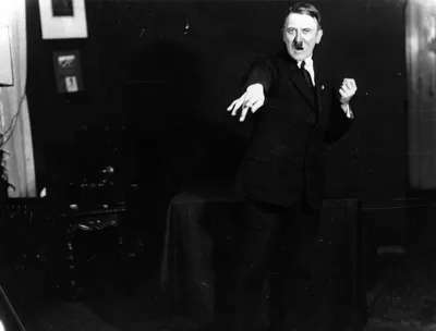 Hitler public speaking, Heinrich Hoffman