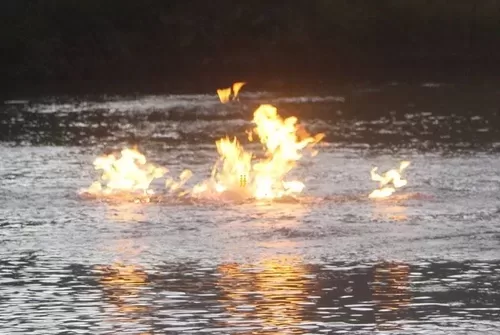 Condamine River on fire - Gas Leak