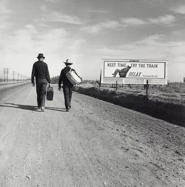 Dorothea Lange, Towards Los Angeles, California 1936; printed c. 1975 gelatin silver photograph 39.6 x 39.1 cm (image); 40.8 x 50.5 cm (sheet) National Gallery of Victoria, Melbourne Purchased, 1975 © Library of Congress, FSA Collection © Library of Congress Photo: Predrag Cancar / NGV