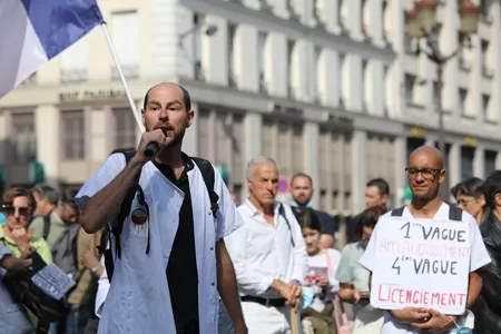 Covid protest in Paris © 2021 Mark Anning photo