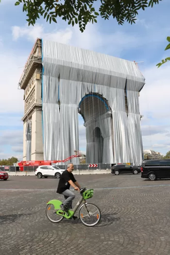 Christo's L'Arc de Triomphe, Wrapped