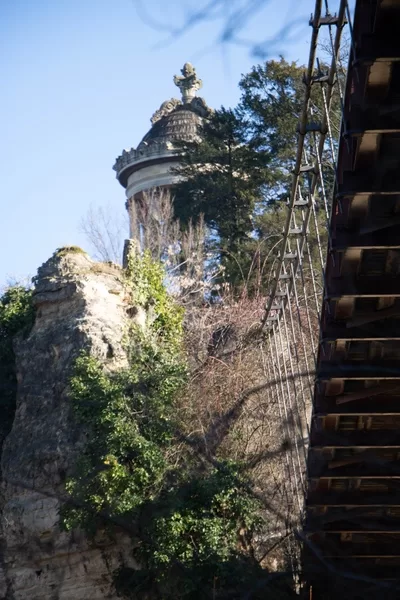 Parc des Buttes Chaumont, Paris © Mark Anning photo 2022