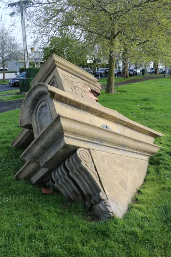 John Radford sculptor in Auckland, New Zealand