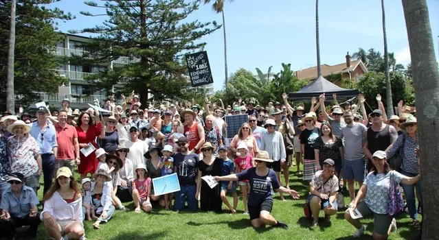 Yes2Renewables project joined locals at Wollongong Harbour for a family fun day