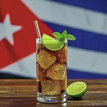 Cuba Libre cocktail