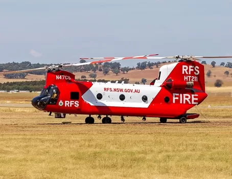 NSW RFS (N47CU) Boeing CH-47D Chinook helicopter.