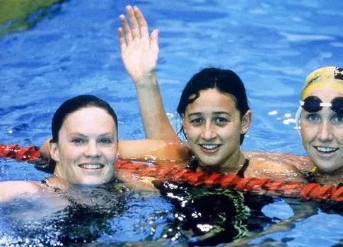 400m Freestyle Aussie 1,2,3 - Jan. 27, 1990 - Australians from left: Julie McDonald (Silver), Hayley Lewis (Gold) and Janelle Elford (Bronze).