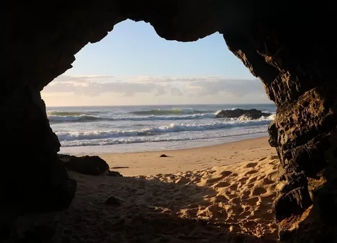 Australia cave © Mark Anning photo 2020